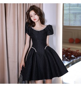 女裝禮服裙方領泡泡袖A字裙