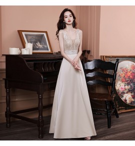 晚裝禮服V領露背長裙